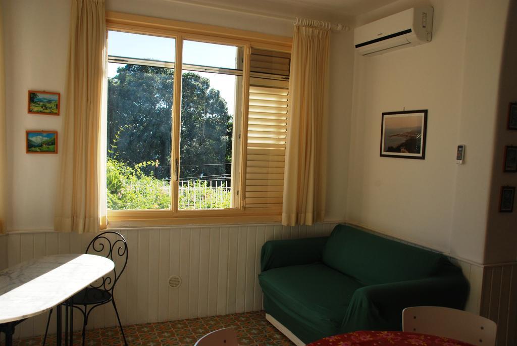 Taormina Isola Bella Apartment - Taormina Holidays Rum bild